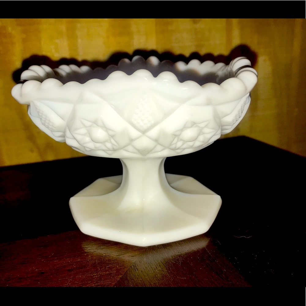 Vtg Fenton Compote